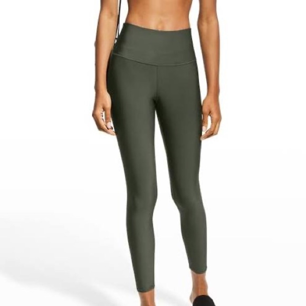 Alo set - airlift leggings and strappy bra in green